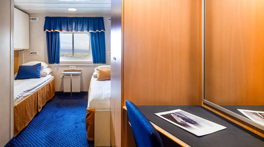 ocean-nova-explorer-twin-cabin-short