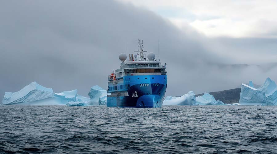 x-bow-with-icebergs-short